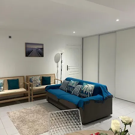 F2 Rez De Entre Et Montagne شقة